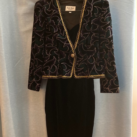 Formal velvet dress/ jacket size 8 - Picture 1 of 16
